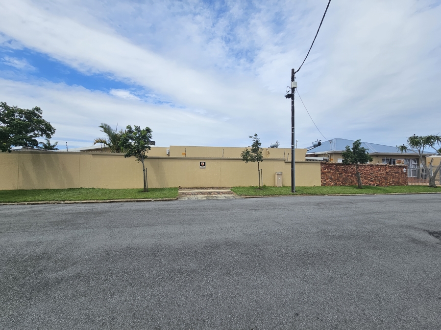 Commercial Property for Sale in Vincent Eastern Cape